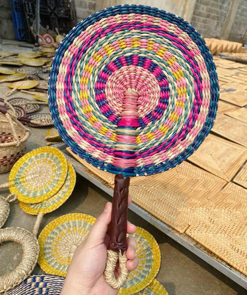 Плетеный соломенный веер, летний охлаждающий веер из травы, плетеный вручную веер, скандинавские подвесные украшения для спальни, свадебной вечеринки, домашнего декора