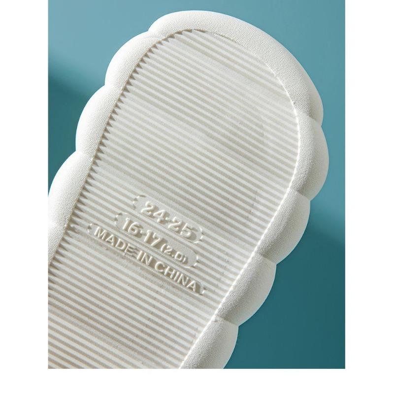 Детская домашняя обувь на толстой подошве с противоскользящим покрытием