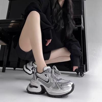 Женская обувь – Кроссовки