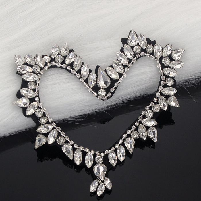 1 шт., модная ткань ручной работы со стразами и бисером в форме сердца, паста для одежды, сумка, аксессуары, нашивка, ручное шитье