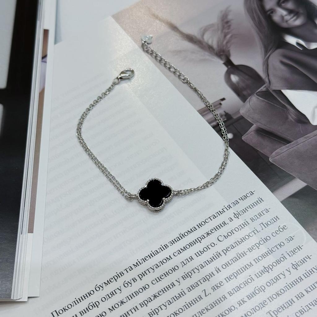 Серебряный браслет с натуральным ониксом, перламутром, вес изделия 3,26 гр (2172031)