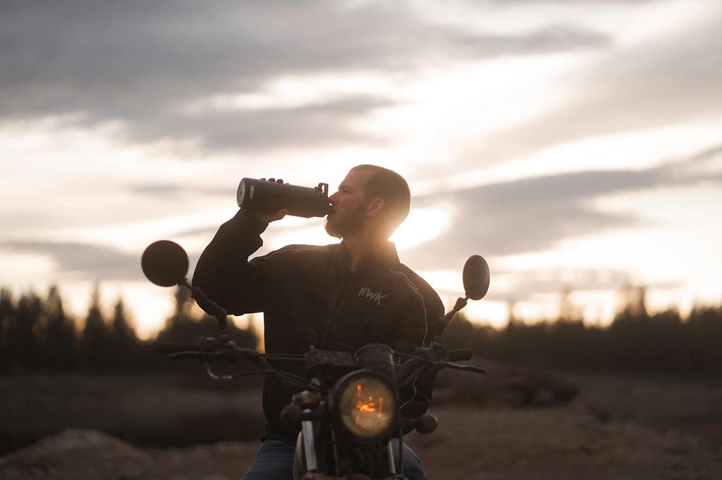 CamelBak Chew Mug SST 600ml Vacuum Insulated Stainless Steel Insulates Cold and Hot Black Bottle, Drinks,