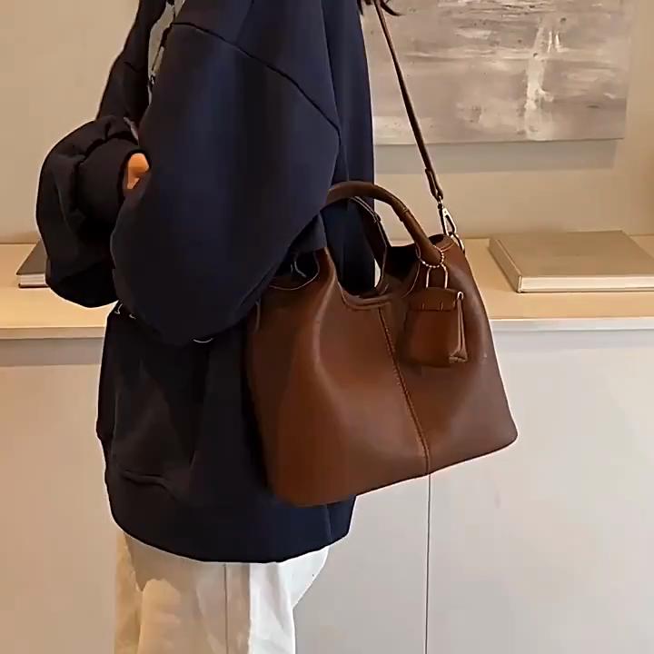 Дизайнерская модная маленькая сумка через плечо из искусственной кожи для женщин, зимняя новая простая сумка через плечо