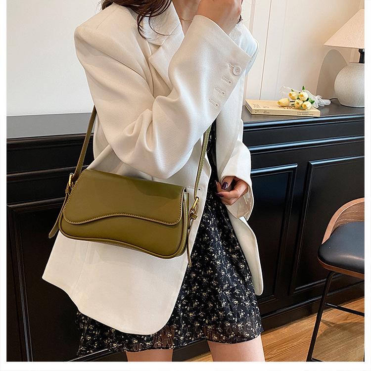 2025 Trendy Women's High-End Underarm Crossbody Bag - Versatile Single-Shoulder Commuter for Spring/Summer