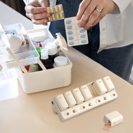 Divided Medicine Box Pill Weekly Organizer Dustproof Moisture-Proof Large Capacity Travel Pill Tablet Storage Case