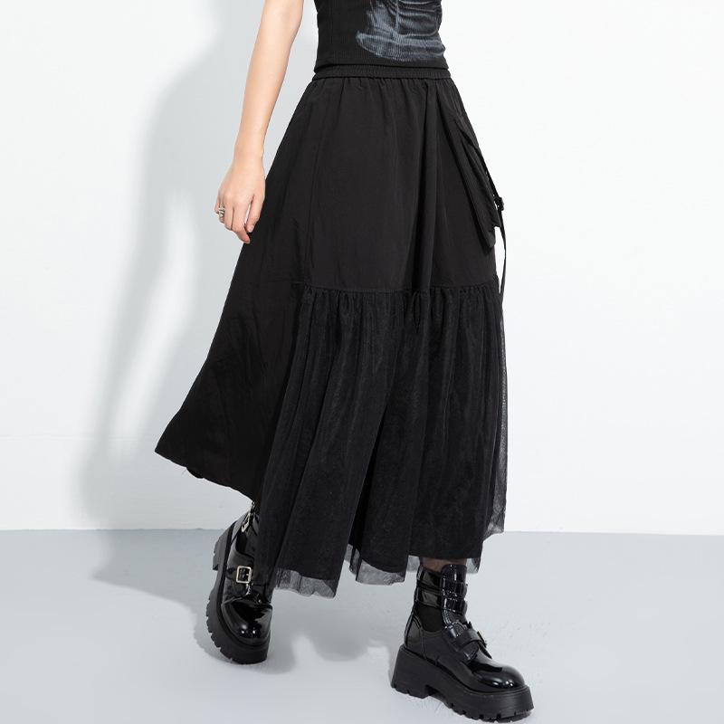 Юбка А-силуэта в темном стиле с сетчатой вставкой: Повседневный, средней длины, эластичная талия, неровный клеш