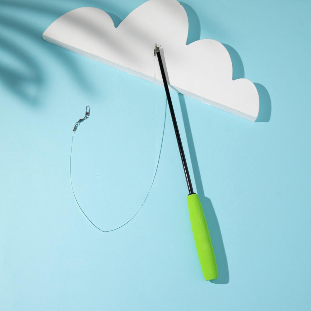 Популярная палочка-дразнилка для кошек: Трехсекционная удочка с несколькими вариантами расцветок для развлечения.