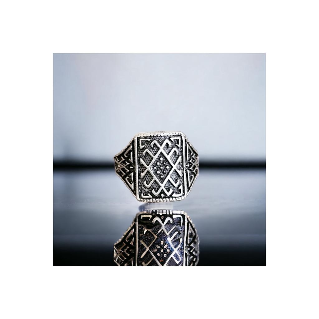 Набор из 4 посеребренных регулируемых моделей мужских и женских колец с черепом