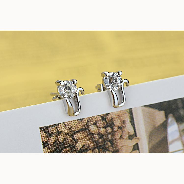 Милые модные серьги-гвоздики с циркониевым блеском в виде котенка для женщин, ослепительные элегантные женские аксессуары, ювелирные изделия, неподвластные времени