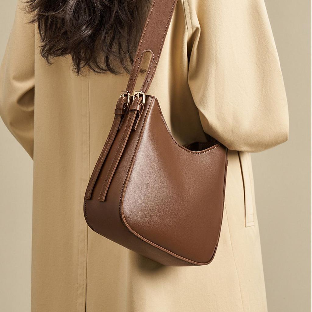 Осень и зима высококлассная универсальная сумка-мессенджер женская 2025 новая мода ретро французская женская сумка на плечо сумка под мышкой