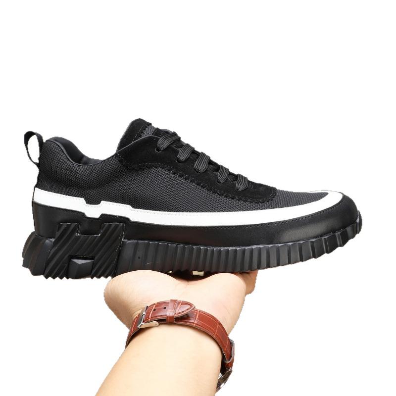 Sports And Leisure Shoes With Low Cut Breathable Comfortable And Lace Up Design For European Stations Trendy Board Shoes For Men New Fashionable