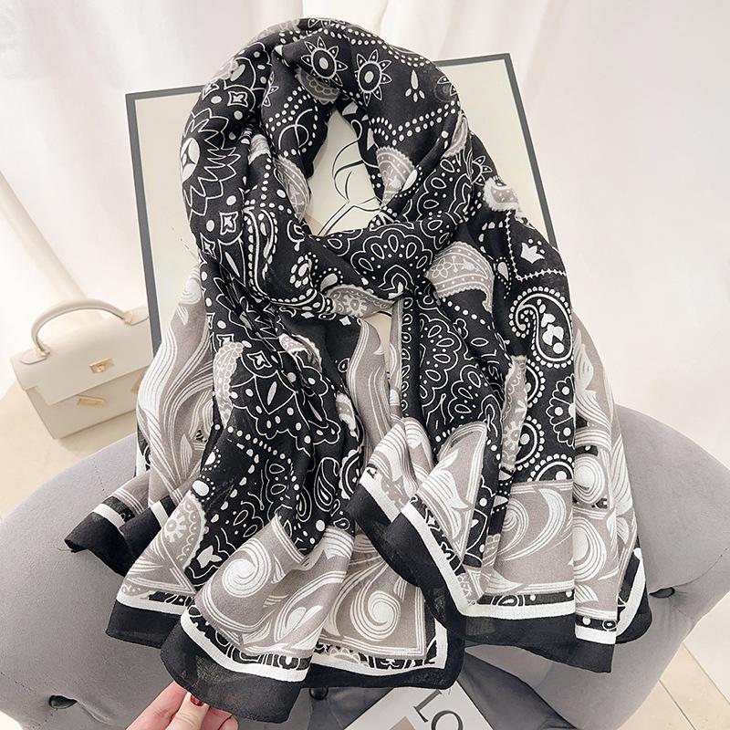 Trendy Temperament, Fashionable Printed Scarf, Travel Photography, High-end Women's Matching Shawl, Thin Cotton and Linen Outer Shawl