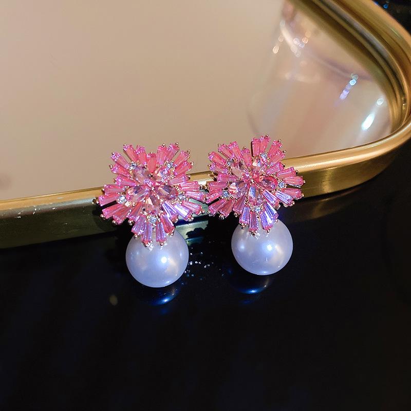 Elegant Zircon Pearl French Retro Luxury Earrings 2025