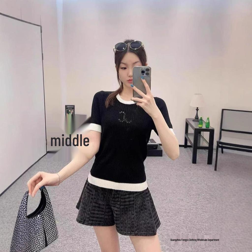 Минималистичный осенний трикотажный топ CH с логотипом Double C и ажурным жаккардом