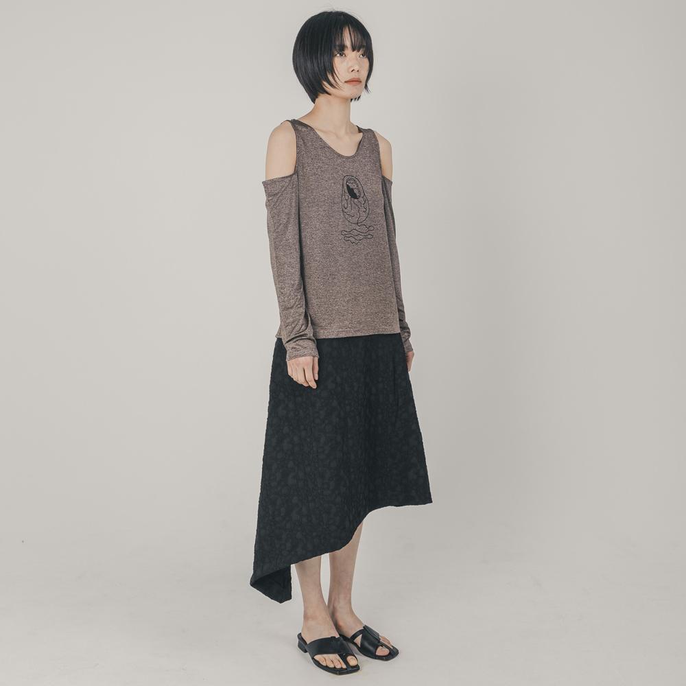 WHIMSY MIND Off-Shoulder Cocoon Embroidered Top_Salmon