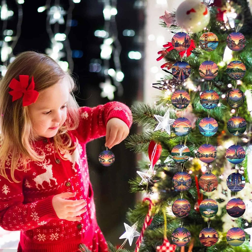 Адвент-календарь с украшениями 2025 24-дневный 2D подвесной адвент Рождественский праздник Подвесной календарь с достопримечательностями США для окна двери елки сумки