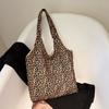 Fashionable Leopard Patterned Canvas Tote Bag For School Commute With Comfortable Single Shoulder Strap