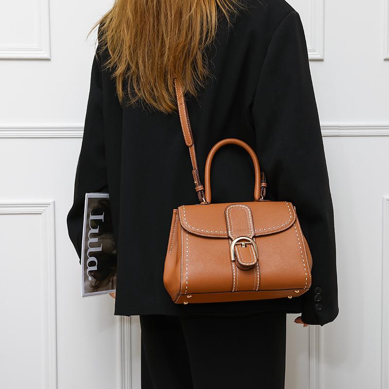2024 New Niche High-End Stitched Fashion Handbag with High-Quality Horseshoe Buckle, Single-Shoulder Crossbody Small Square Bag