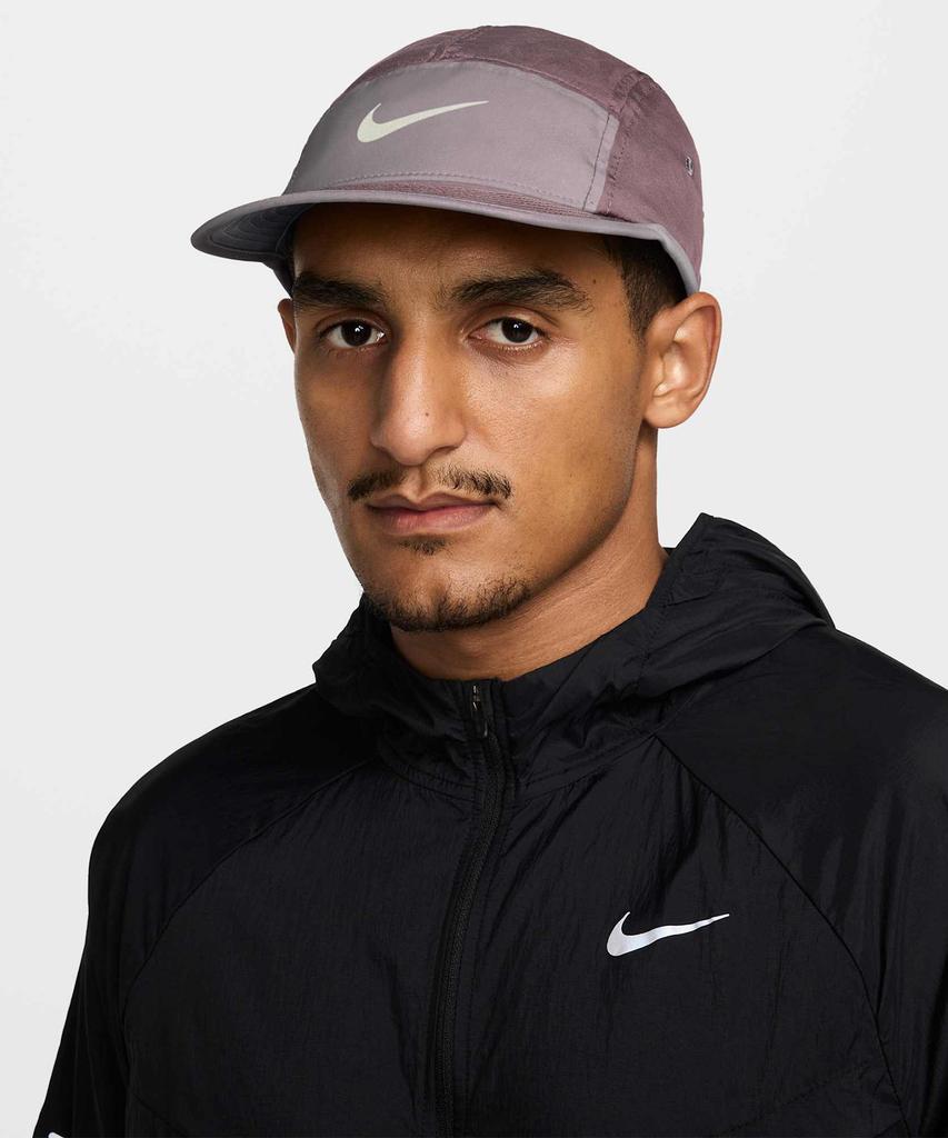 Nike Кепка Fly Dri-Fit без структуры со Swoosh - Тату:Светло-фиолетовая руда:Антрацит:Морское стекло / Fb5624-502