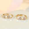 Huitan Милые серьги-кольца с маленькими сердечками для женщин, 3 цвета металла, модные серьги-кольца для девочек, необычные аксессуары, эффектные цирконы