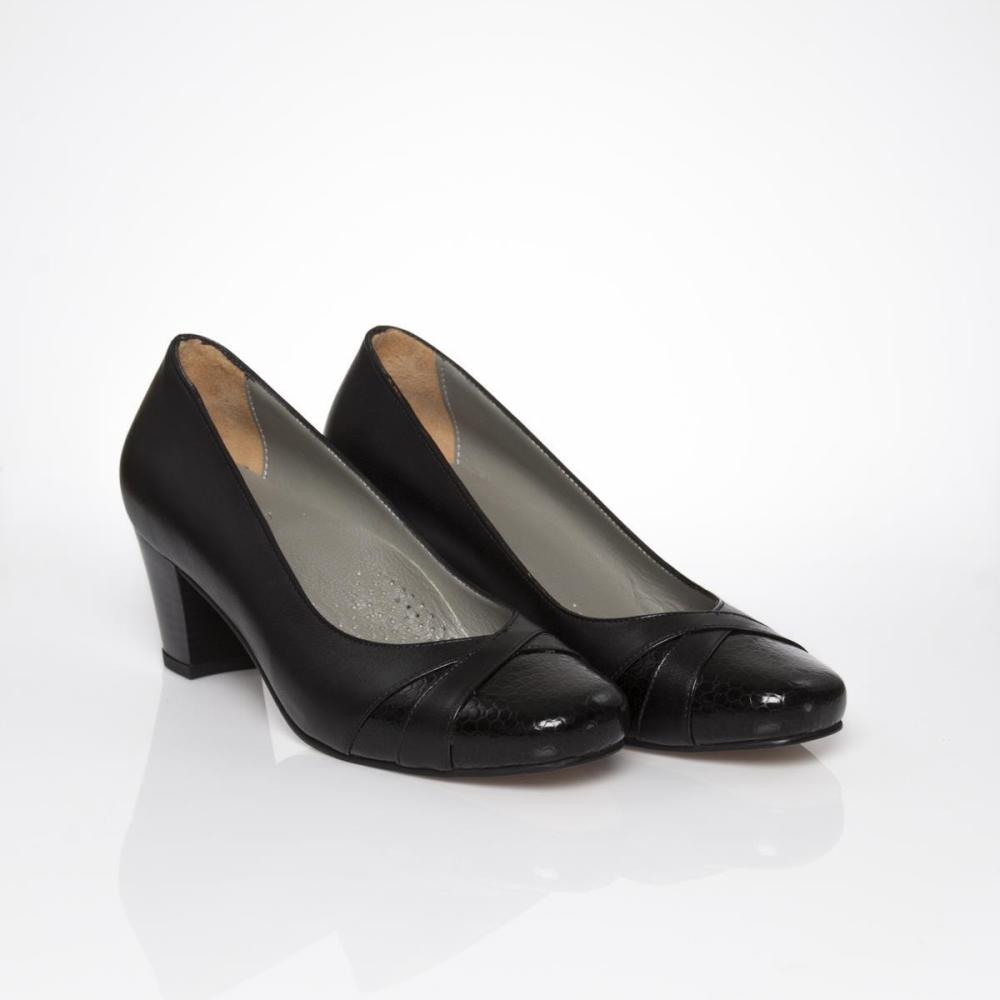 Черные женские кожаные туфли на каблуке из натуральной кожи