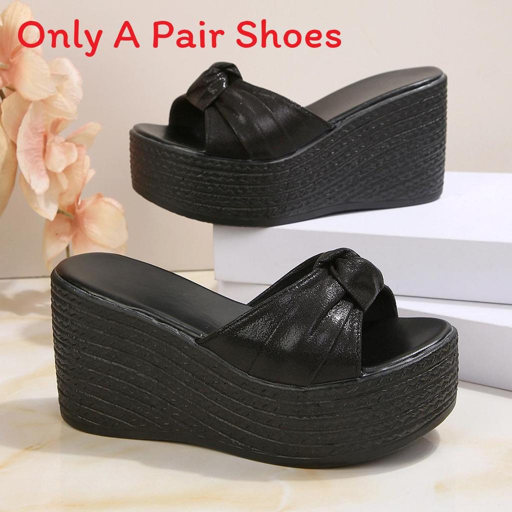 Summer Womens Platform Flip Flops With Rubber Sole And Round Toe Design