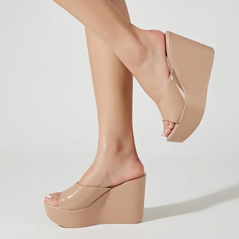 Модные высококачественные мягкие кожаные удобные женские туфли лето 2024 роскошные тапочки уличные сандалии на танкетке с открытым носком женские шлепанцы