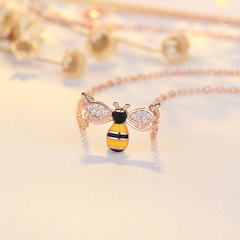 2026 Plated Sterling Silver New Popular Jewelry Women's Korean Version Bee Collarbone Chain Short URL Korea Qixi Festival Small Gift