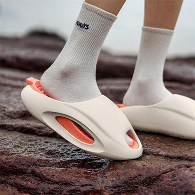 Тапочки женские носят платформа двухцветные однословные шлепанцы EVA личность зеленый лето уличные сандалии