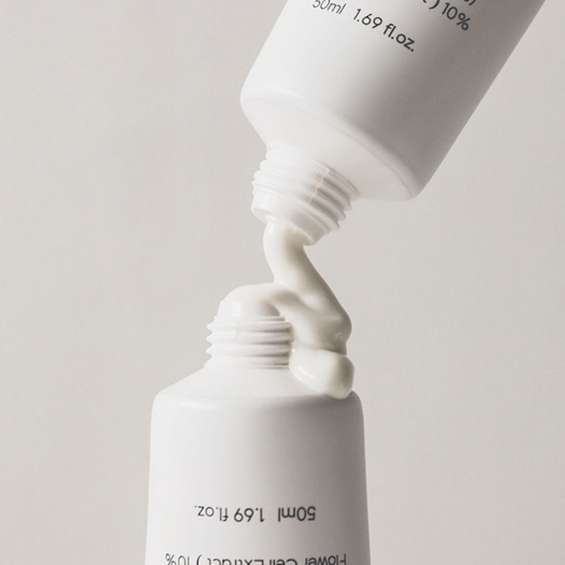 Vegitology Солнцезащитный крем с виноградной лозой Viniferin Clean Tone-Up SPF50+ PA++++ 50 мл