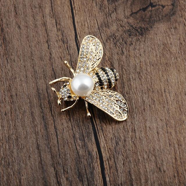 Simple Flower Bee Brooches For Women Daisy Brooch Anti -Glare Pins Shirt Sweater Pin Zircon Clothing Fixed Accessories Jewelry
