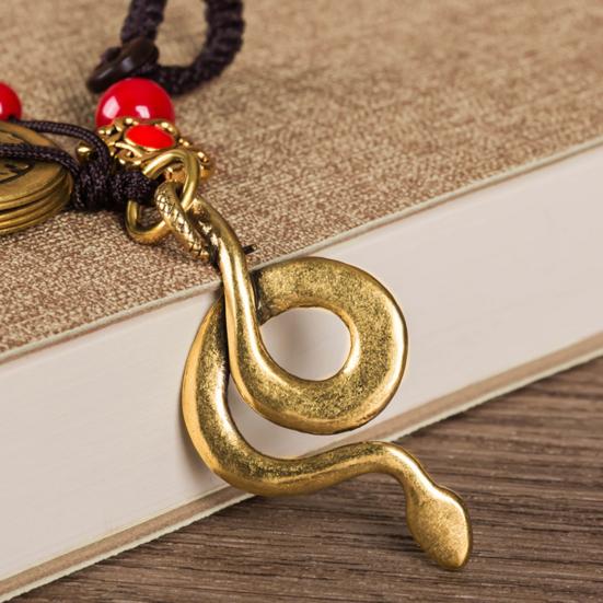 Брелок в стиле ретро в виде змеи, реалистичная резьба, кулон на удачу, китайский брелок на год змеи 2025, сумки, аксессуары для одежды