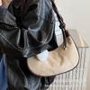 Hand Carry Fashion Dumpling Bag Women 2025 Autumn and Winter Korean Ins Simple Versatile Shoulder Bag Niche Trend Messenger Bag