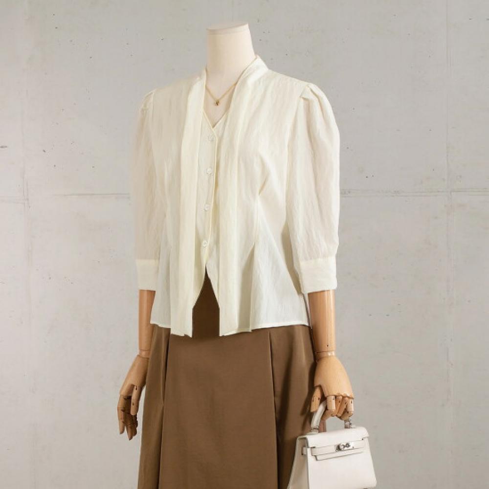 Win Peplum Pleats Tie Neck Blouse
