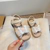 Мягкие Сандалии для Девочек 2024 Лето Новые Детские Туфли Принцессы с Жемчугом Бабочкой Маленькие Девочки Открытый Носок Милые Пляжные Туфли для Отпуска