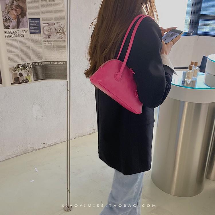 Женская ретро сумка-багет из вощеной кожи - Нишевая, универсальная сумка на плечо конфетного цвета