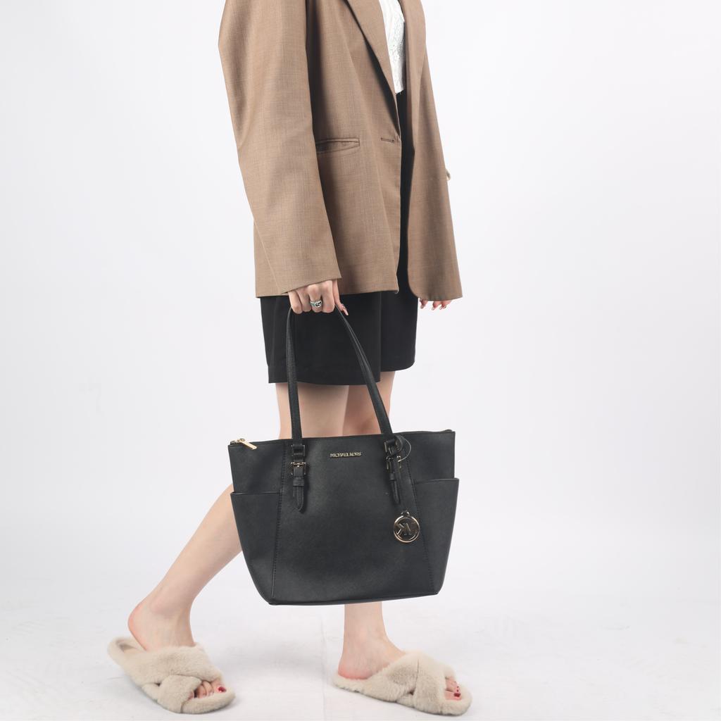 Michael Kors Mk Charlotte Винтажная Однотонная Сумка-тоут Большой Вместимости с Подвеской-логотипом для Поездок на Работу и Покупок Женская тоут Черная 35T0GCFT7L-BLACK