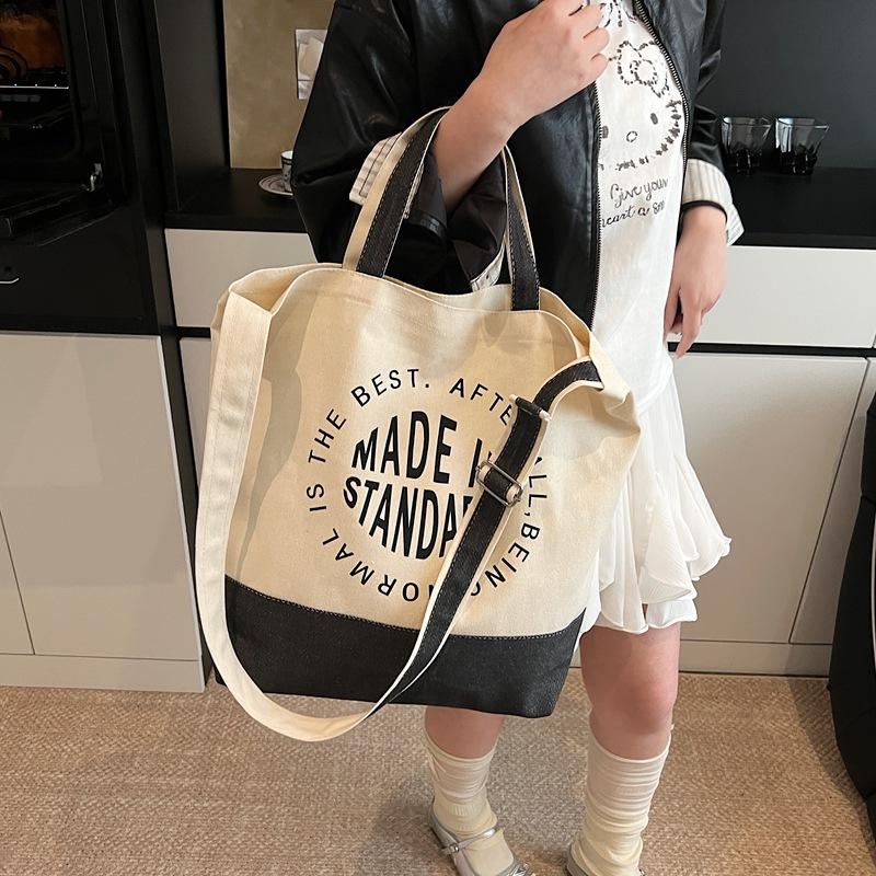 Large-capacity Portable Tote Bag for Female College Students To Class, Literature and Art Niche Design, Leisure Cross-body Commuter Bag