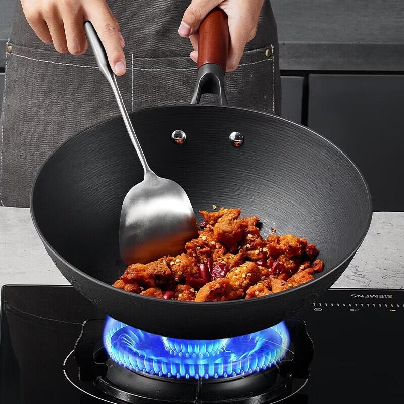 Cooker King Traditional Cast Iron Wok