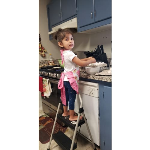 Детский фартук Pknoclan для девочек, Милый детский фартук с регулируемой шейной лямкой и карманами, 100% хлопок, Легко надевать и снимать, Идеально подходит для выпечки, C