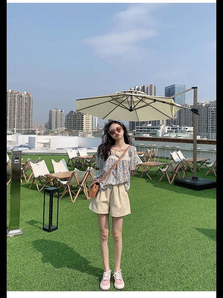 Женский шикарный топ с цветочным принтом и французским квадратным вырезом 2023 года с рукавами-фонариками