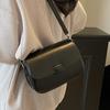 Korean version of niche high-end simple style solid color portable saddle bag fashionable versatile casual commuter style messenger bag women