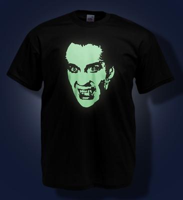 Футболка на Хэллоуин - Дракула - Светящаяся в темноте - HAMMER HORROR Кристофер Ли