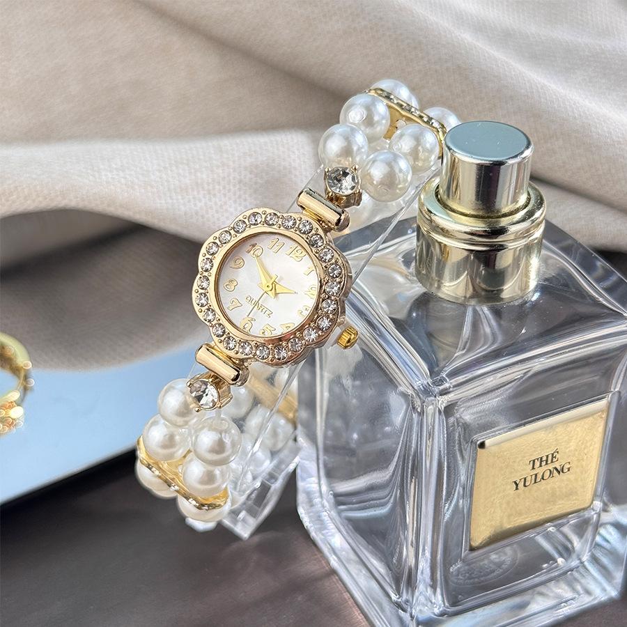 Женские часы с эластичным ремешком из искусственного жемчуга в два ряда, роскошные, с цветочным бриллиантом, полностью цифровые