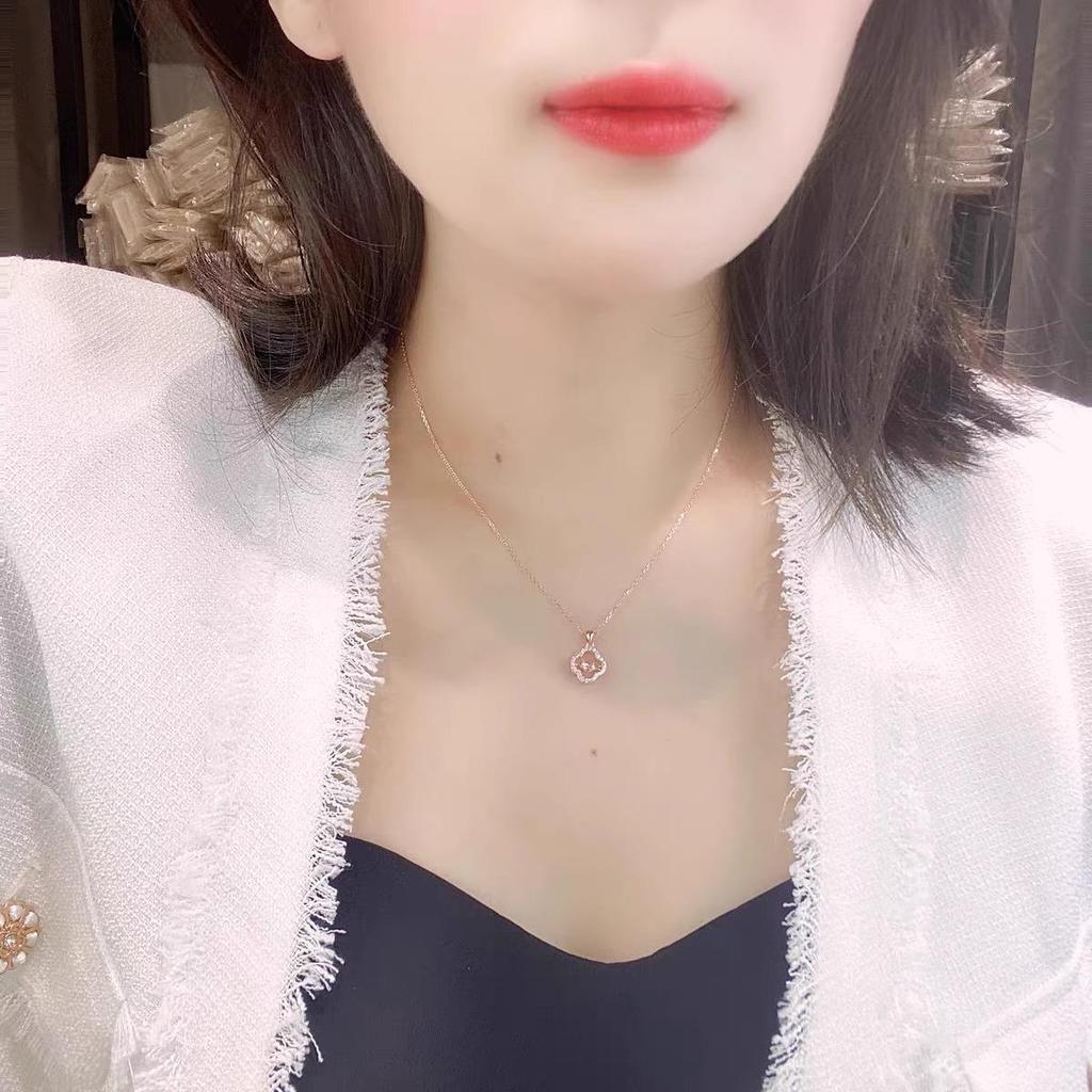 Copper-Plated Gold Four-Leaf Clover Pendant Necklace - High-End Non-Fading Luxury Accessory