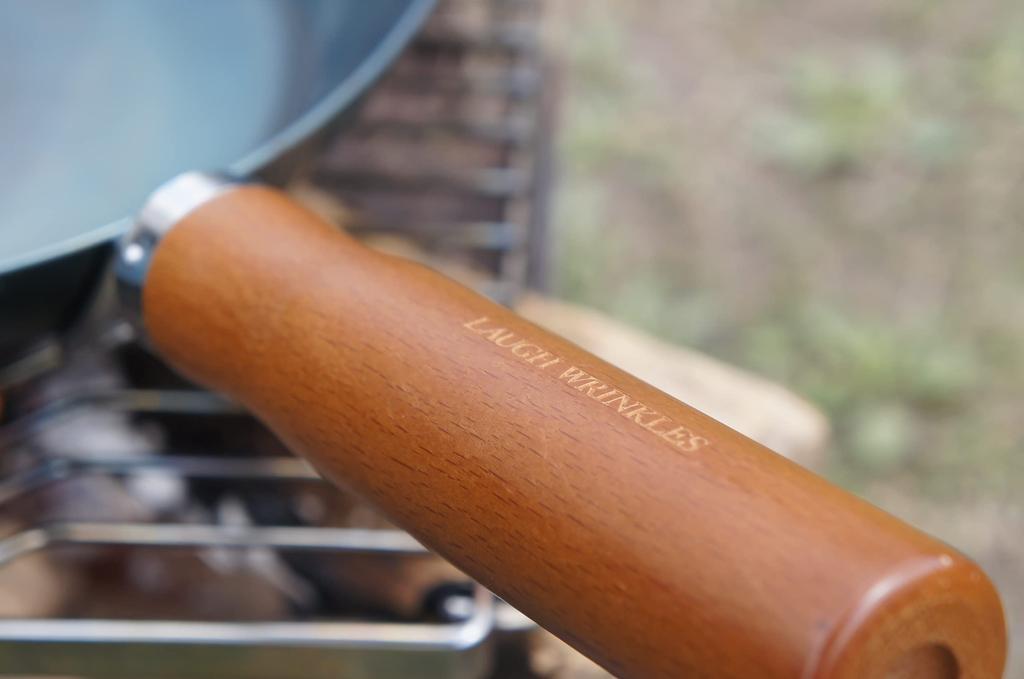 Сковорода из железа, которая растет по мере использования, коричневое дерево, изготовленное в IH, без приправ, для кемпинга, вок, 28 см, ручка, Япония, совместимая, легкая,