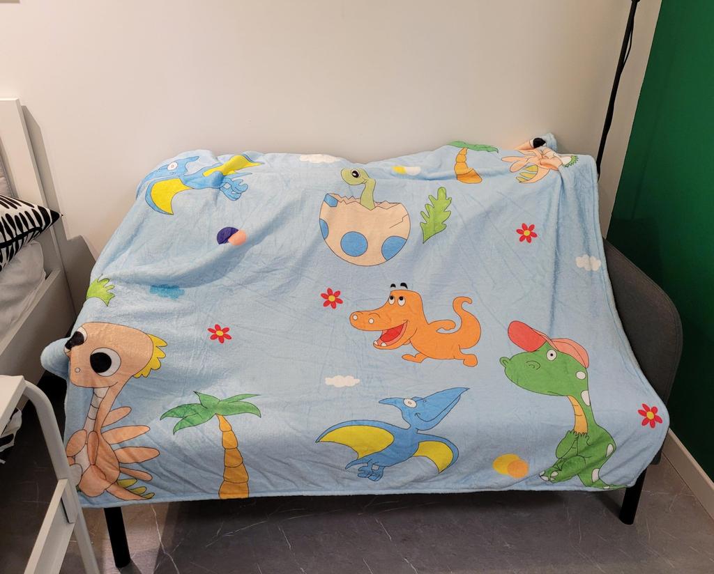 Cute Dinosaur and Unicorn Printed Winter Microfiber Game Soft and Flannel Throw Suitable for All Seasons Blanket, Blanket, Comfortable, Blanket,