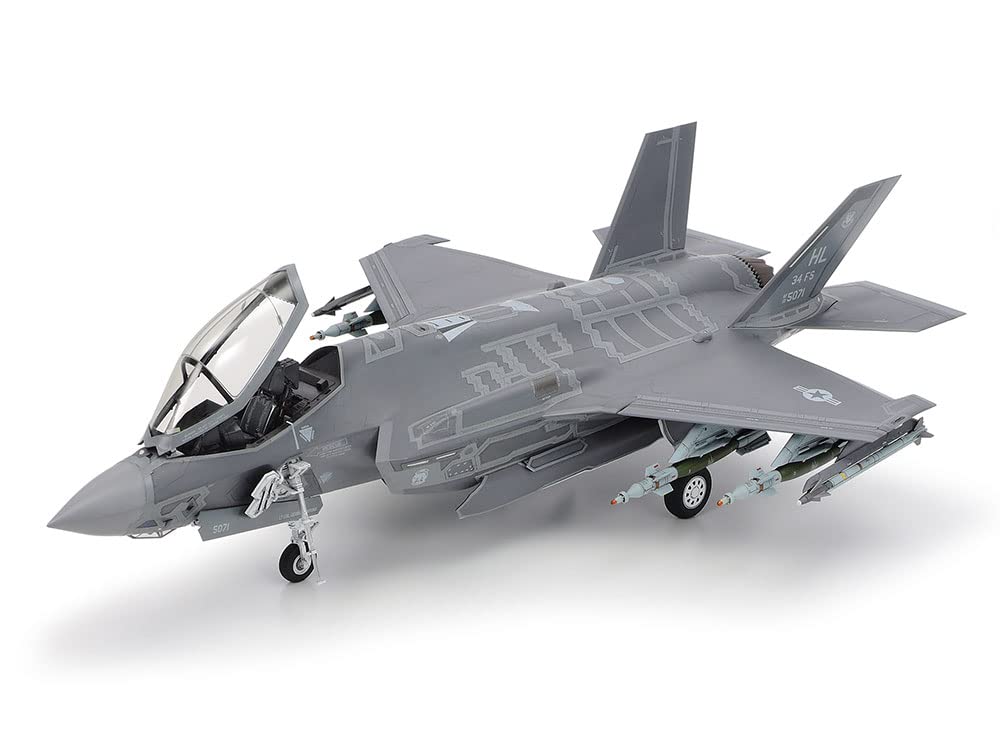 Tamiya Masterpiece Series Lockheed Martin Lightning II Plastic Model 61124 1/48 No.124 F-35A