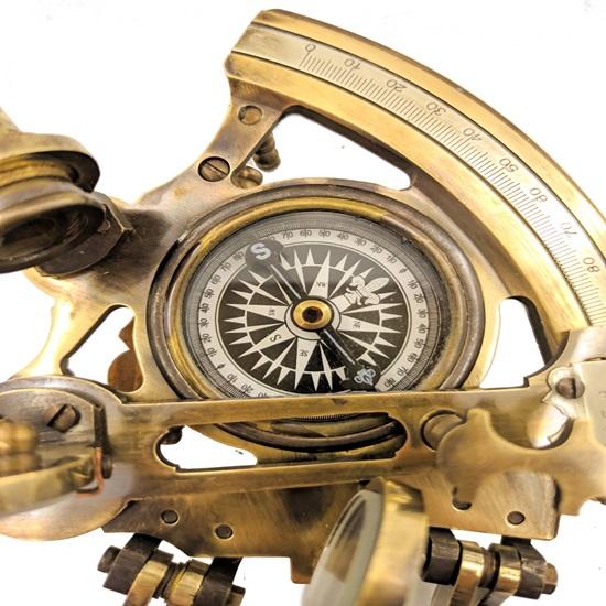 Brass Sextant with Wooden Box Navigation Instrument Decorative Giftable Marine Astrolabe Ship's Instruments