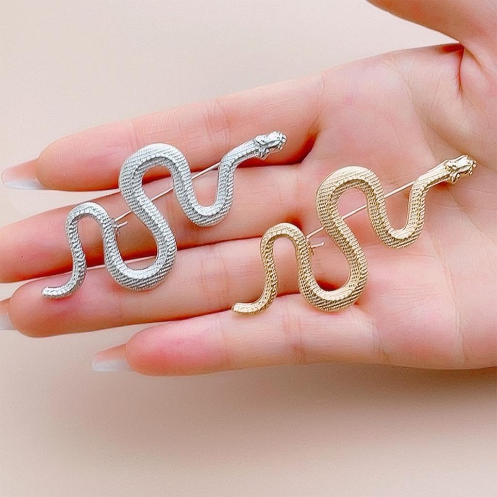 Metal Snake Shape Brooch Medusa Badge Pin Nonfade Charm Pin For Everyday Use And Festival Formal Event Women Men Unisex